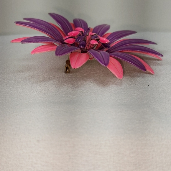 🇨🇦 Late 60s & Early 70s Flower Power Bold Brooch - Picture 3 of 4